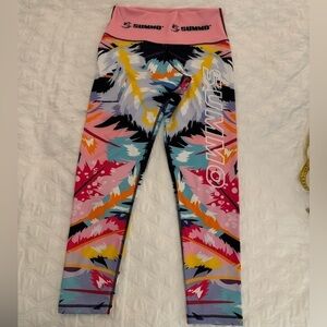 Summo Leggings Size M colorful, abstract design. Size M. NWOT